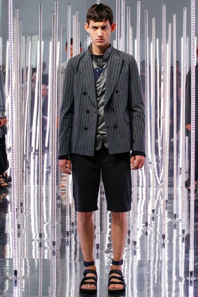 Look 4